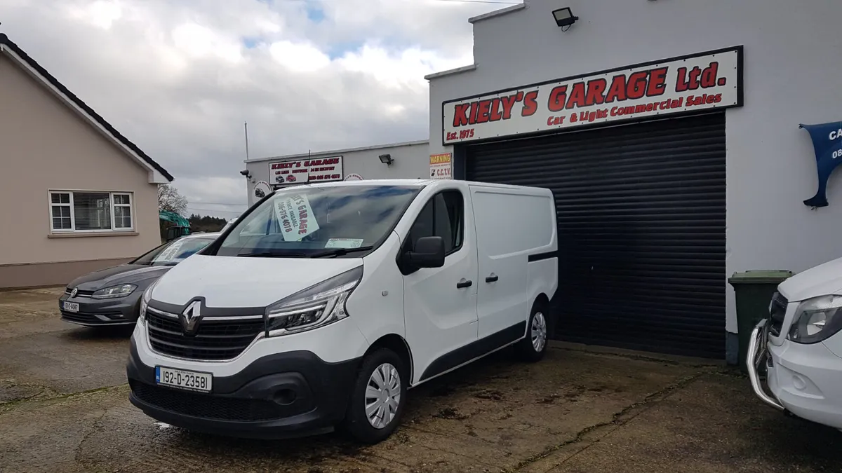 Renault Trafic NEW MOEEL 2.0LT 57KM VAT INVOICE - Image 3