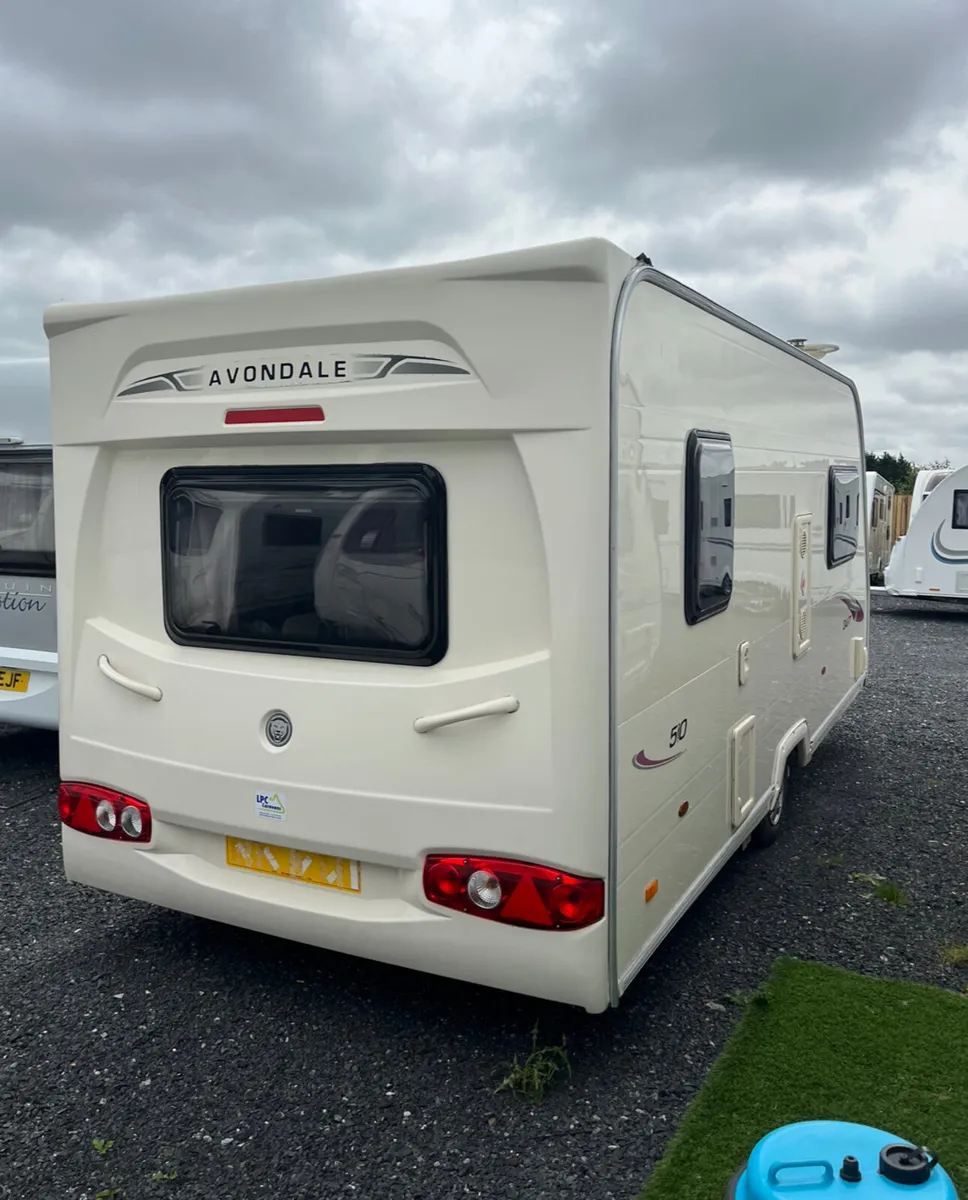 Avondale Mayfair 5 Berth Caravan For Sale - Image 4