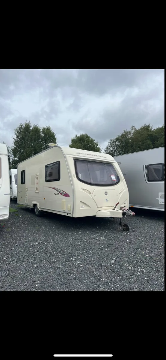 Avondale Mayfair 5 Berth Caravan For Sale - Image 2