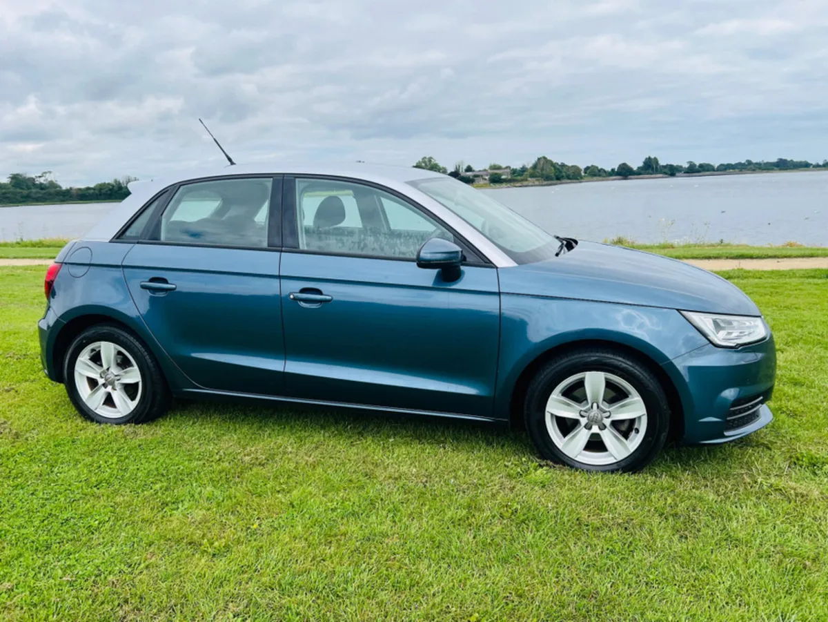 Audi A1 1.0 AUTO//FINANCE AVAILABLE//TWO TONE - Image 3