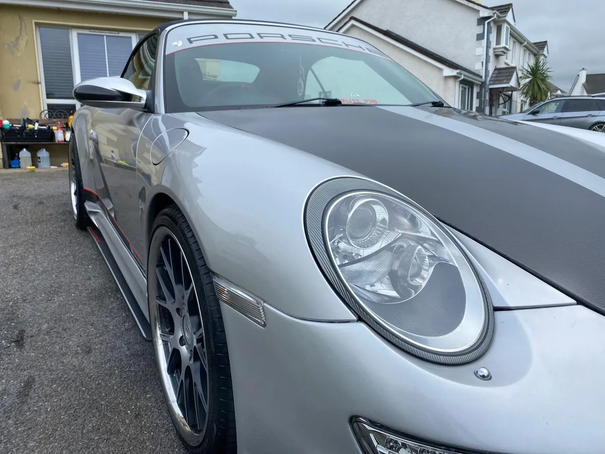 Porsche 911 - Image 2