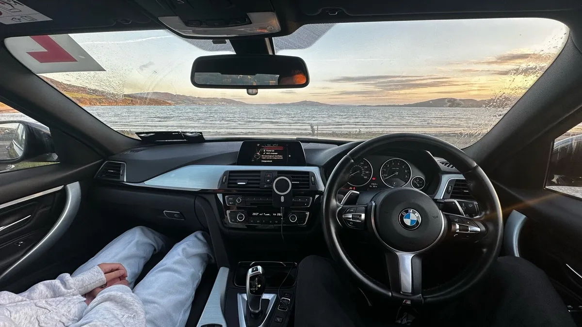 2016 BMW 330e M Sport - Image 3