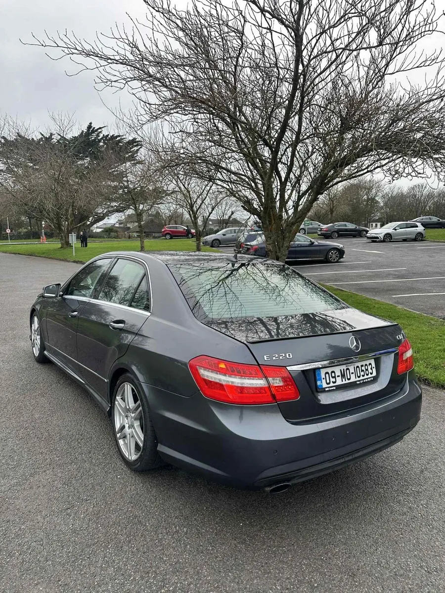 MERCEDES E220 CDI AMG LINE NEW NCT - Image 4