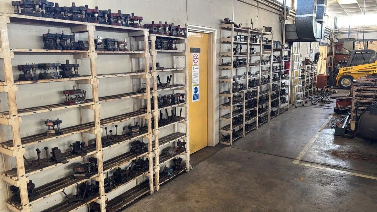 Jones & shipman arbour press with tooling 5T/10T - Image 2