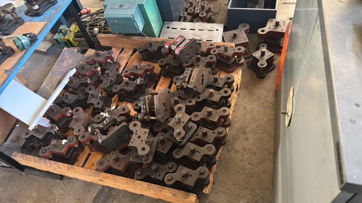 Jones & shipman arbour press with tooling 5T/10T - Image 4