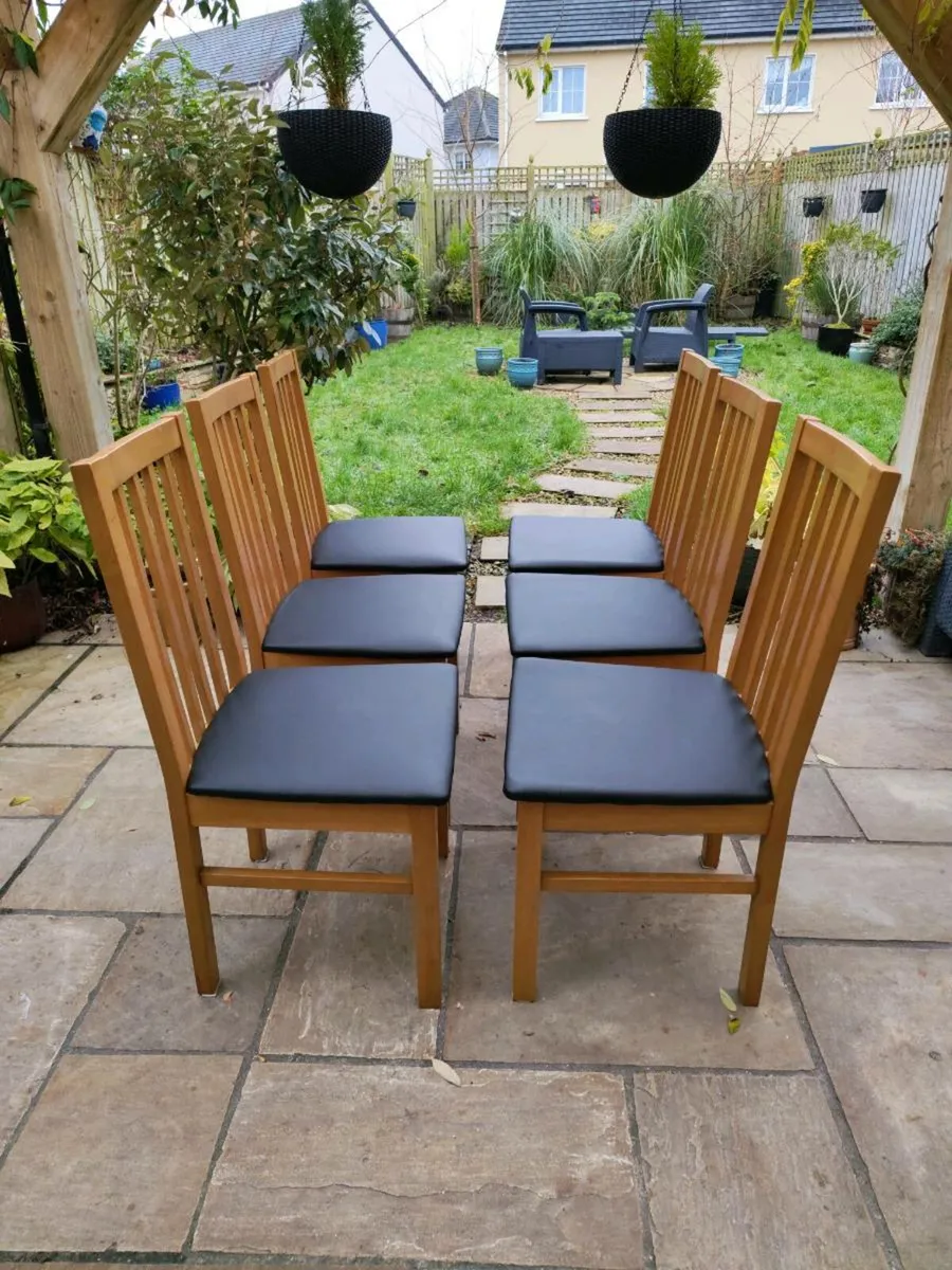 6 kitchen dining chairs - Image 1