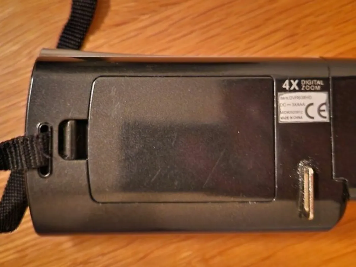 VIVITAR DVR 638HD Digital Camcorder Video Camera - Image 2