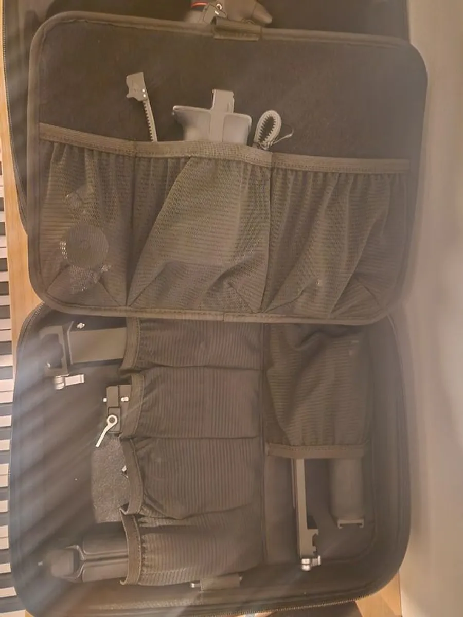 DJI RS 3 Gimbal Combo - Image 3