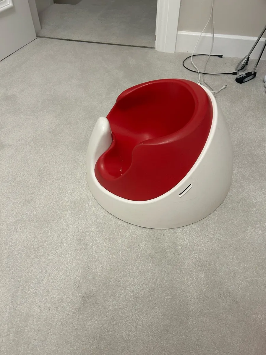 Free Children’s feeding chair - mamas & papas - Image 3