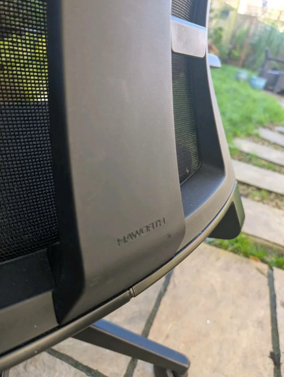 Ergonomic office chair - Image 3