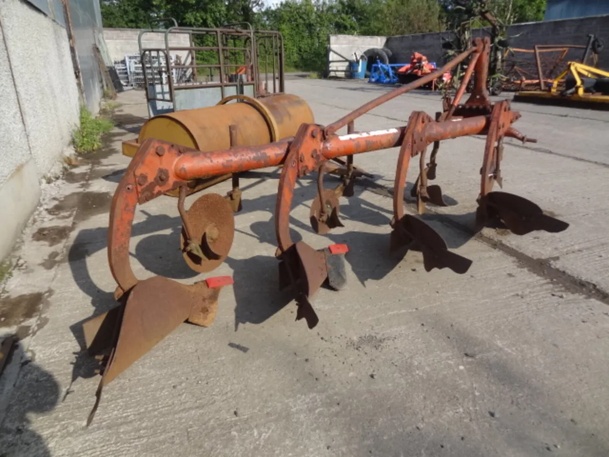 Kverneland 4 Furrow Conventional Plough - Image 3