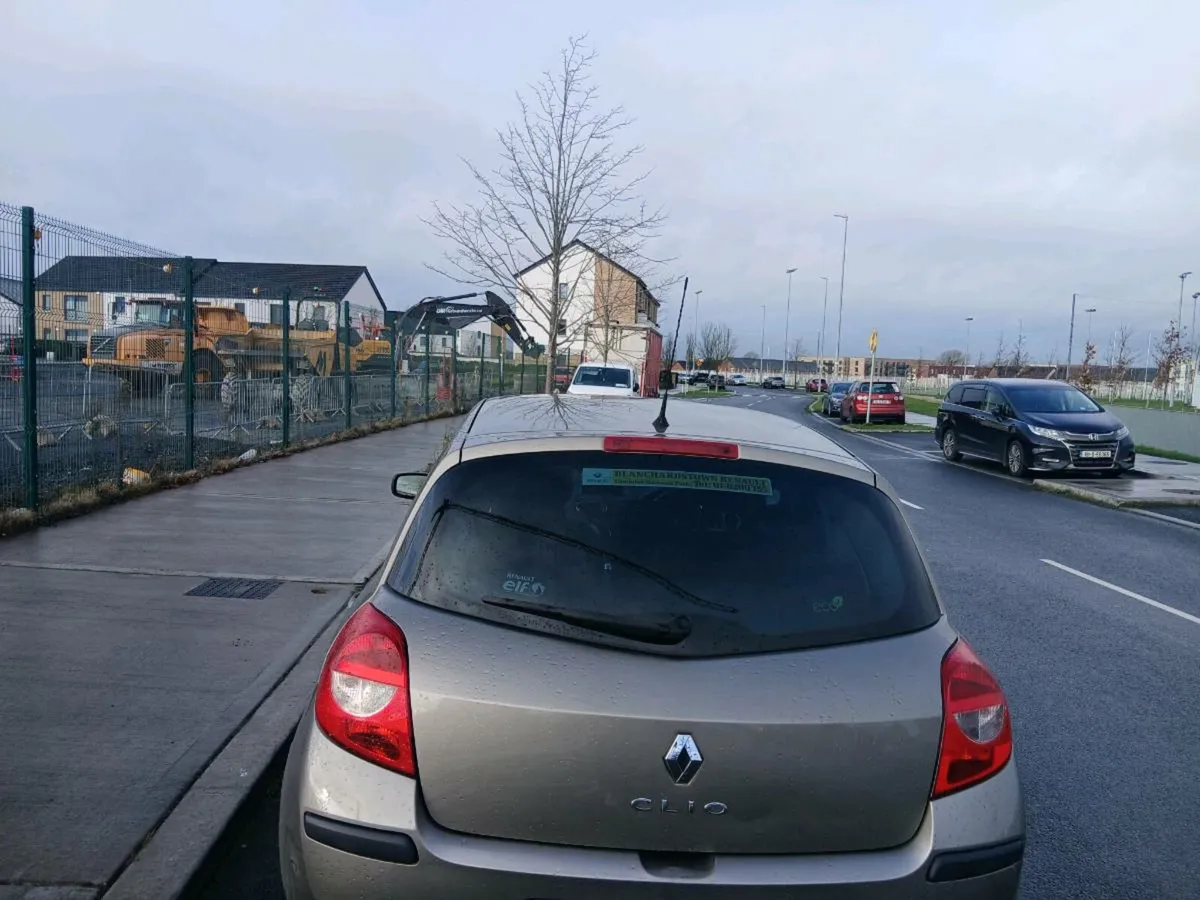 Renault clio 2008 1.2 petrol - Image 4