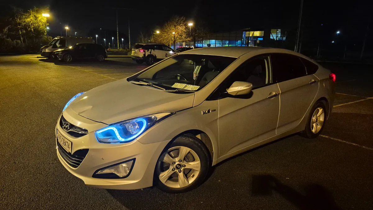 Hyundai i40 2014 1.7Crdi - Image 1