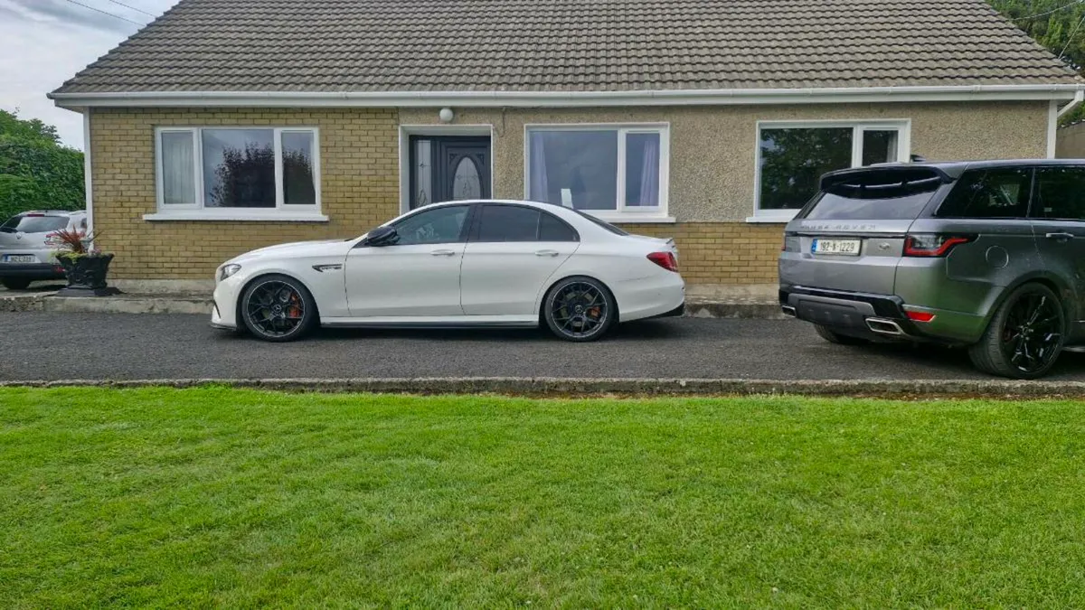 Mercedes e63 s - Image 1