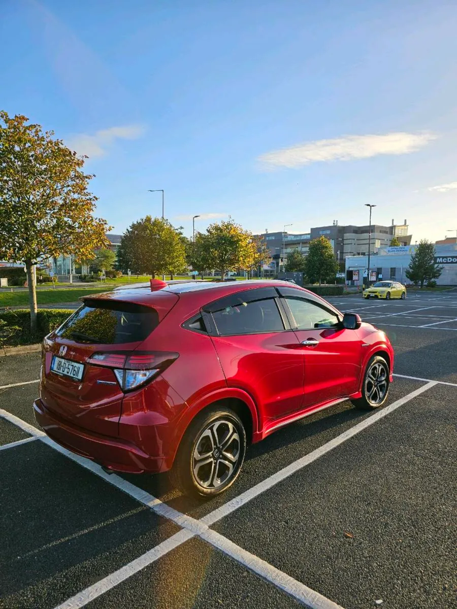 Honda Vezel 2018  Self Charging Hybrid NCT 10/2027 - Image 4