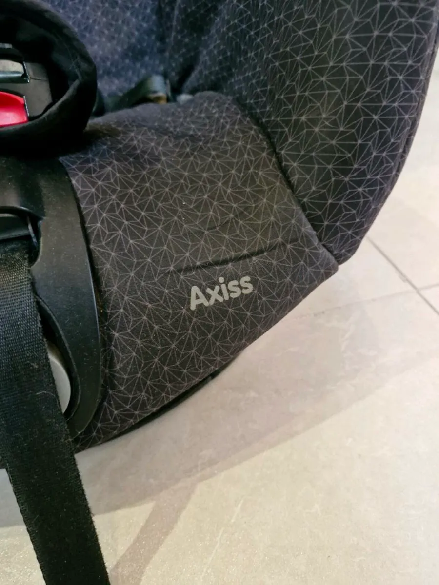 Car Seat - Image 2