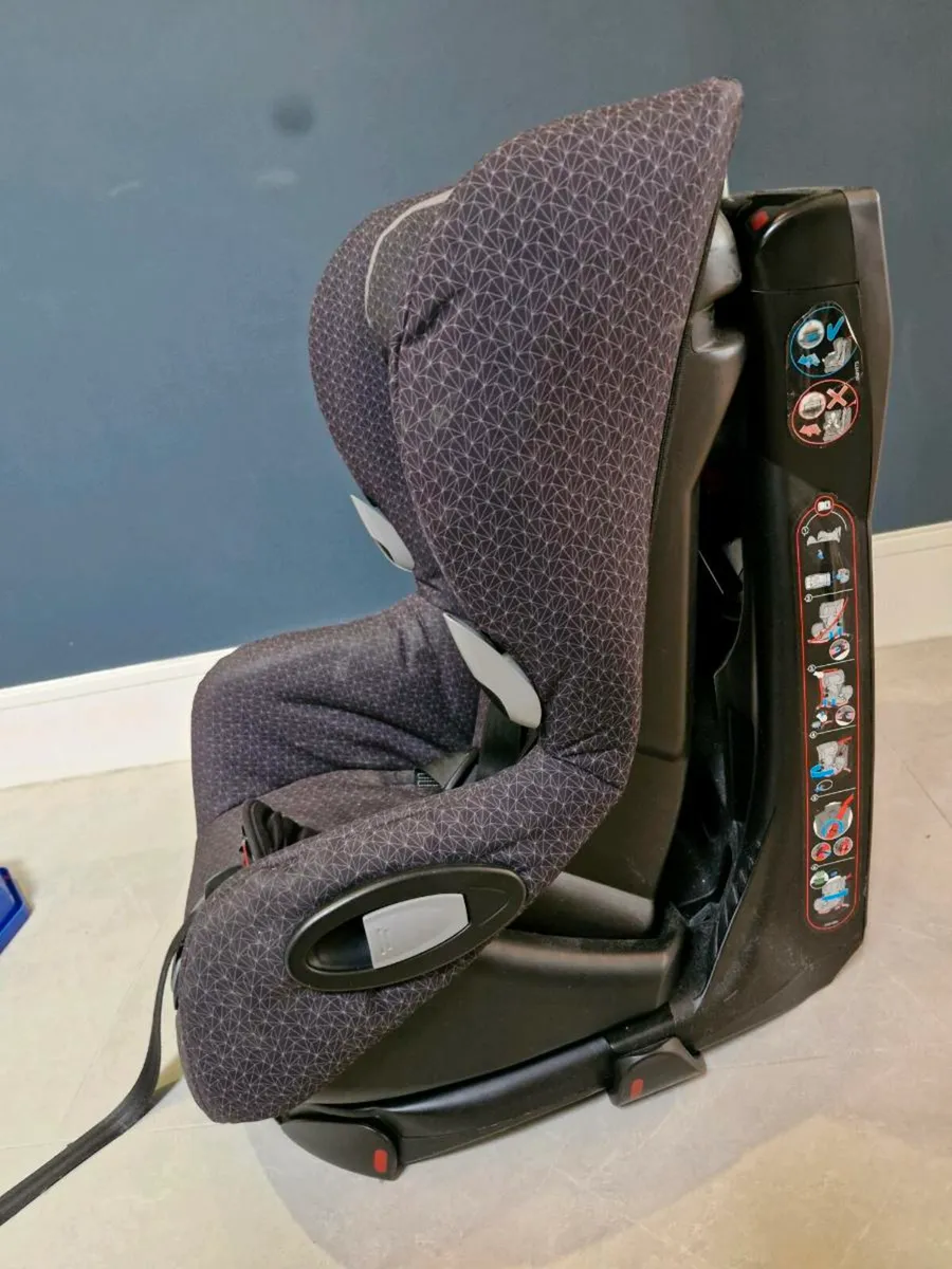 Car Seat - Image 3