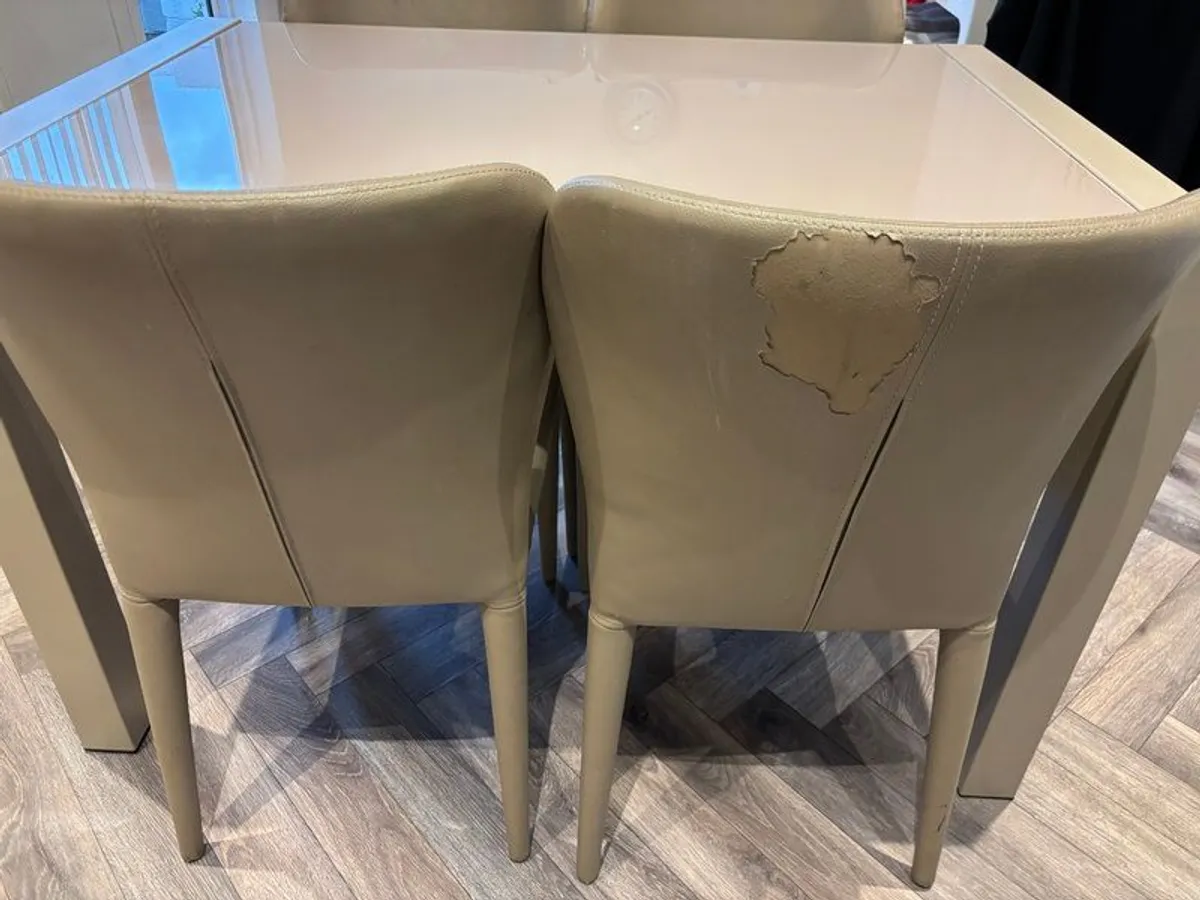 Dining Table and chairs - Image 4