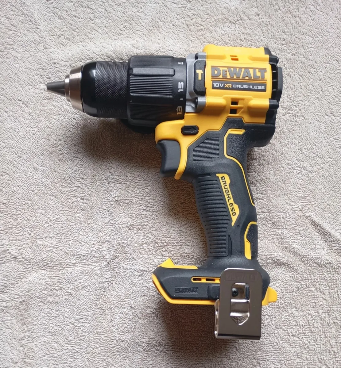 DeWalt dcd799 Drill - Image 4