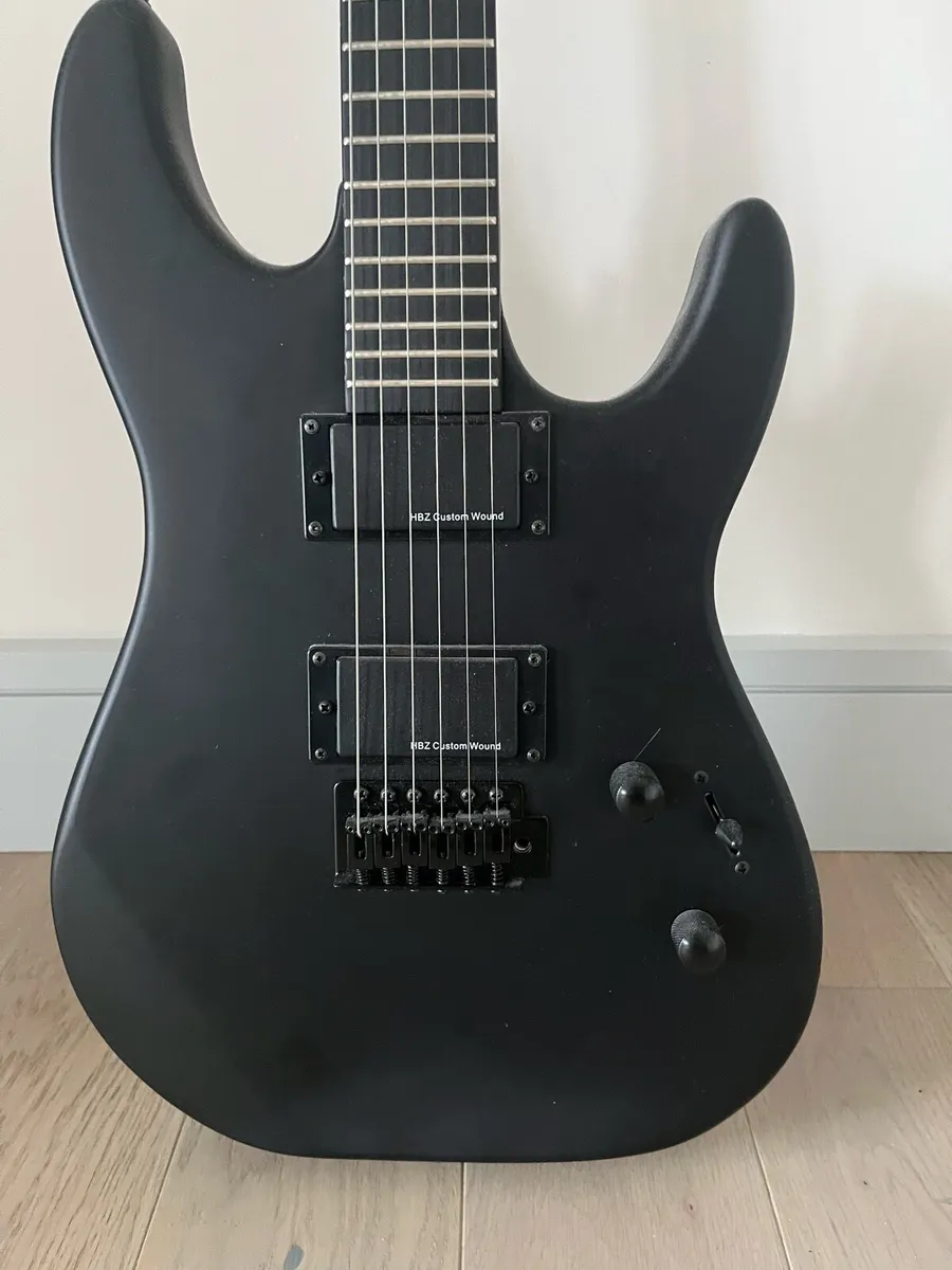 Harley Benton electric guitar - Image 2