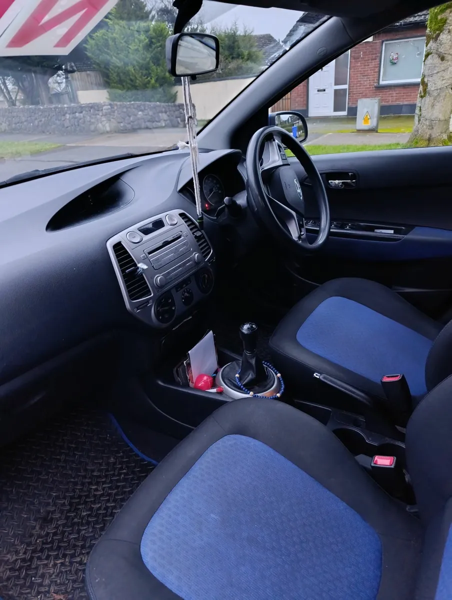Hyundai i20 2010 - Image 4