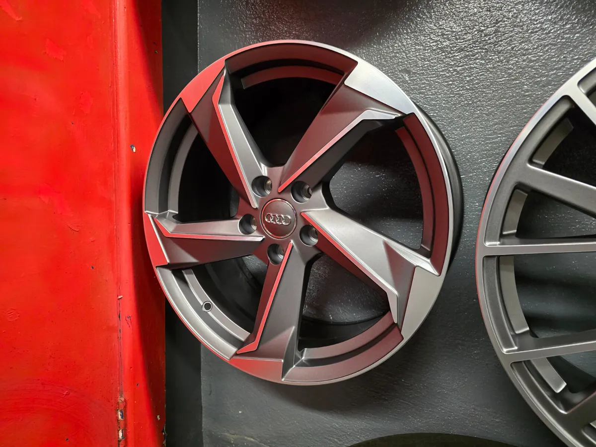 **Special** 18" Audi TTRS Twists