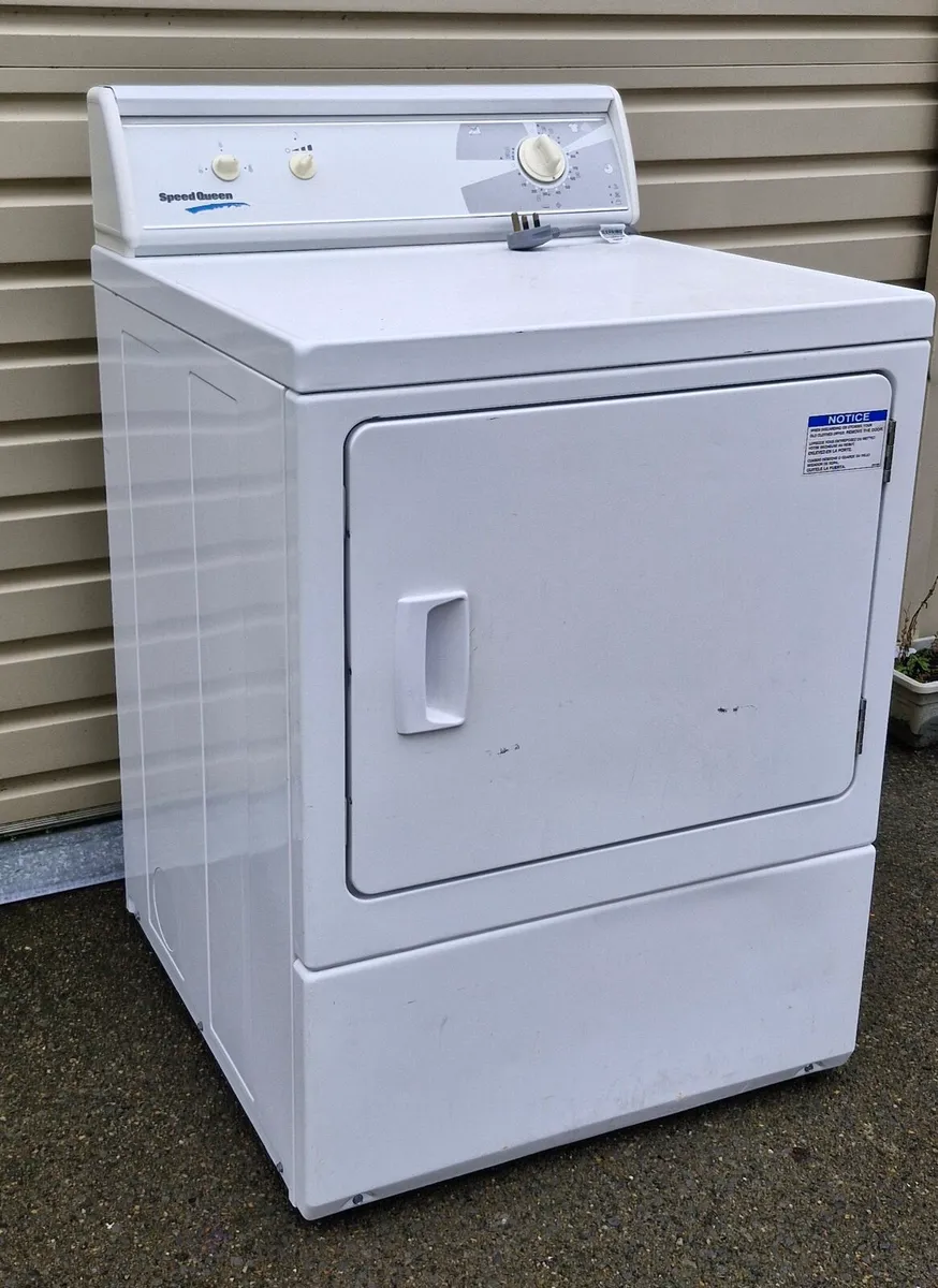 Gas Clothes Dryer... Speed Queen - Image 2