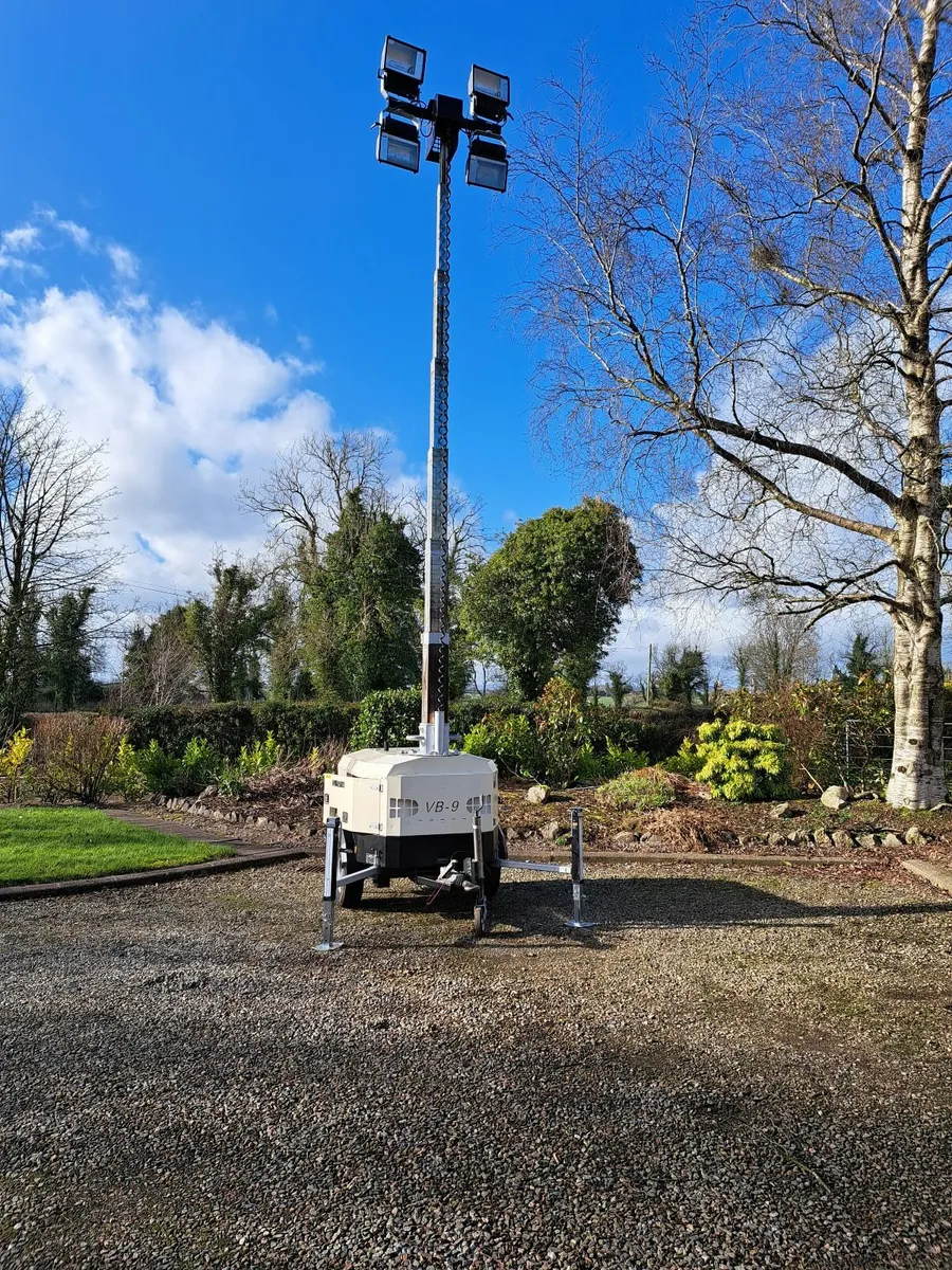 lighting tower - Image 1