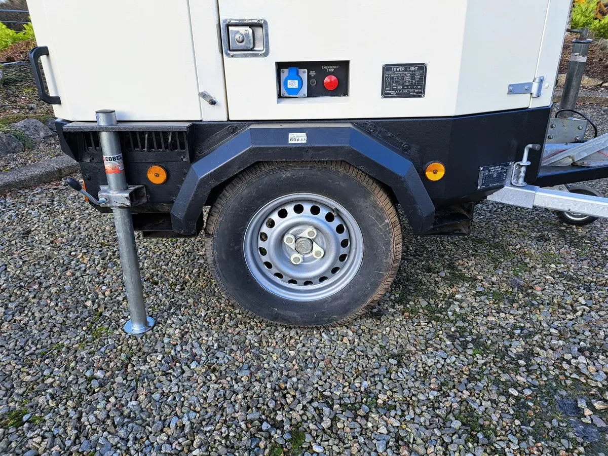 lighting tower - Image 4