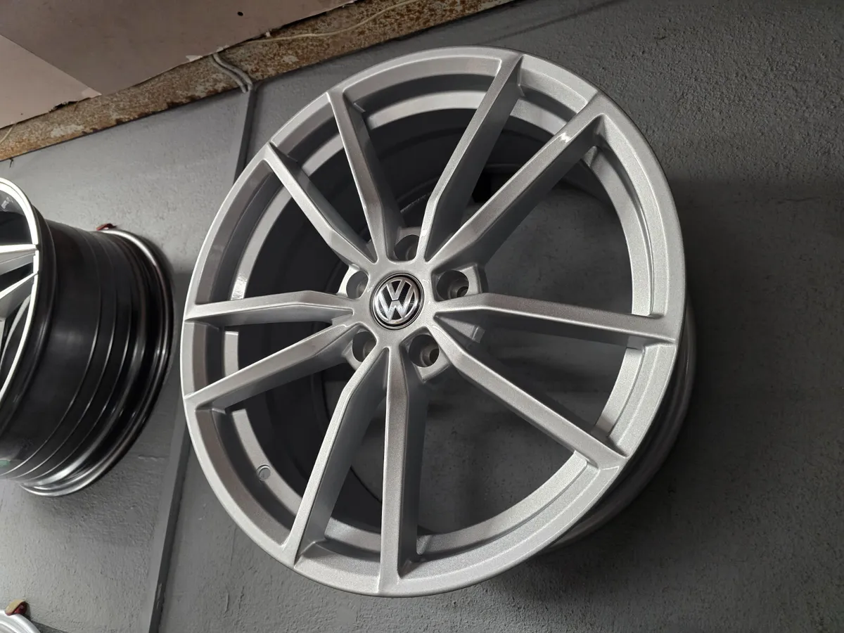 **Special** 18" VW Pretoria Style