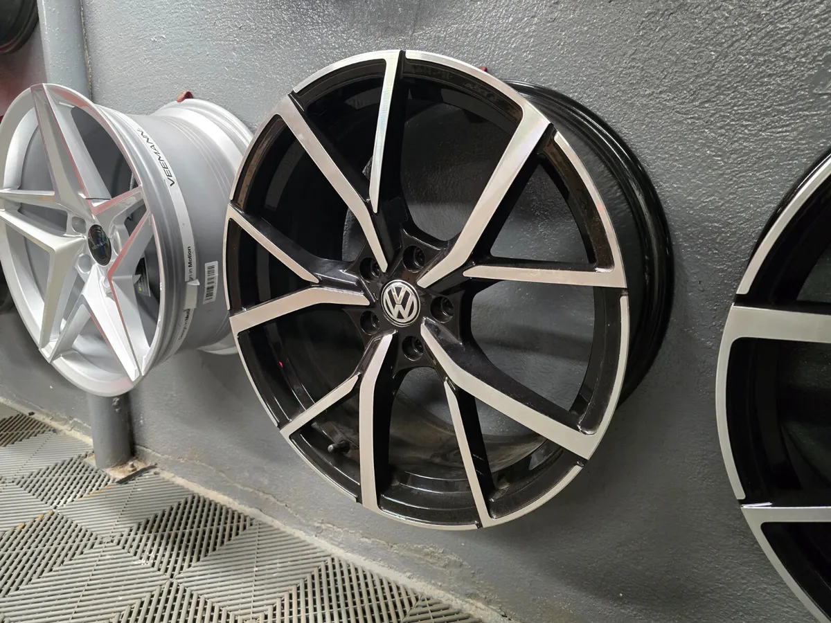 **Special** 19" Volkswagen Estoril Style