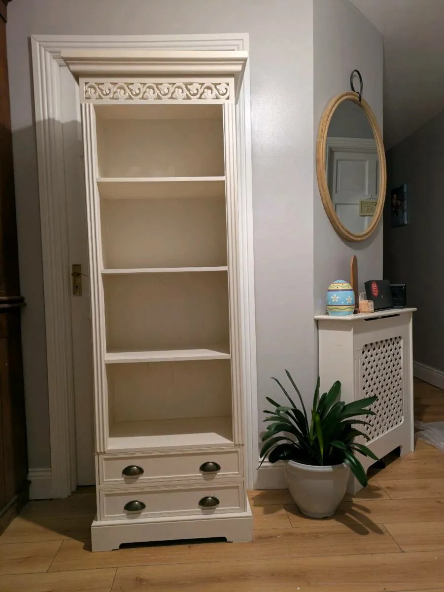 Shelf unit - Image 1