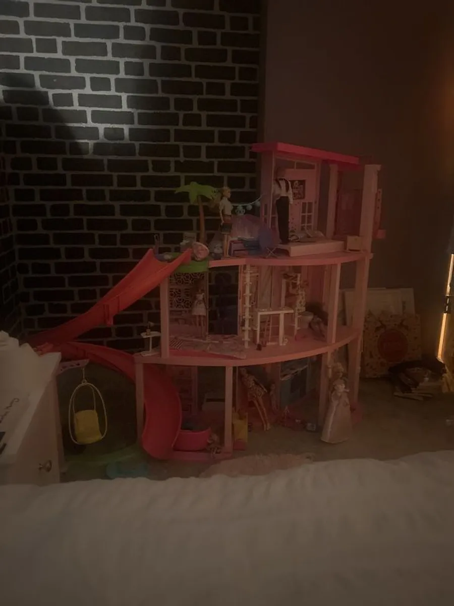 Barbies Dream House