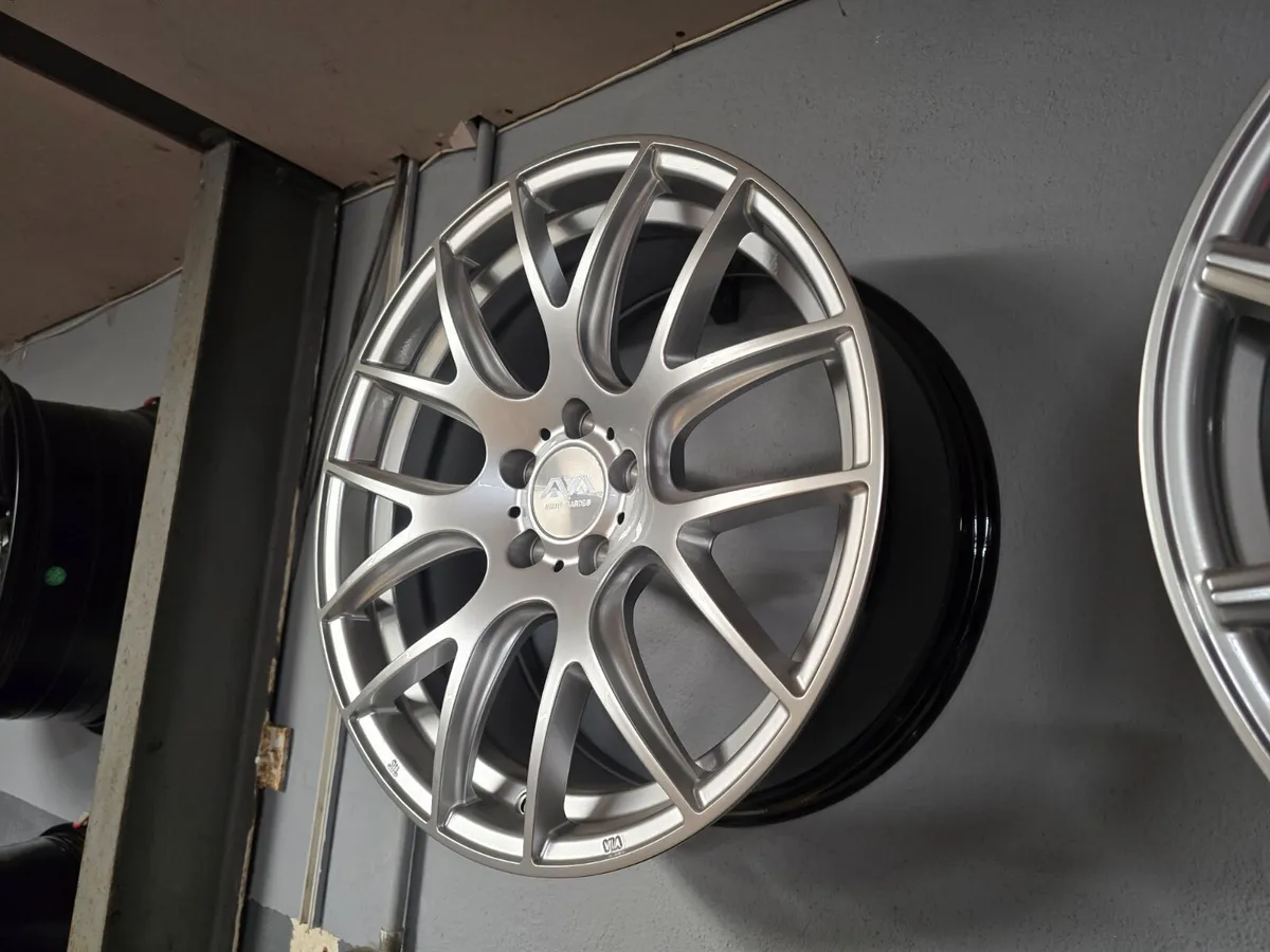 **Special** 18" AVA Phoenix