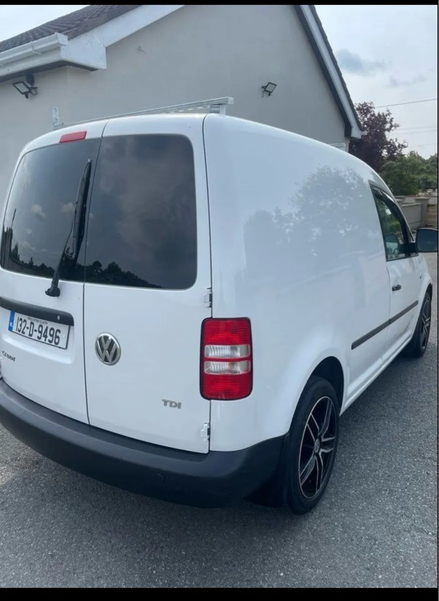 2013 Caddy - Image 4