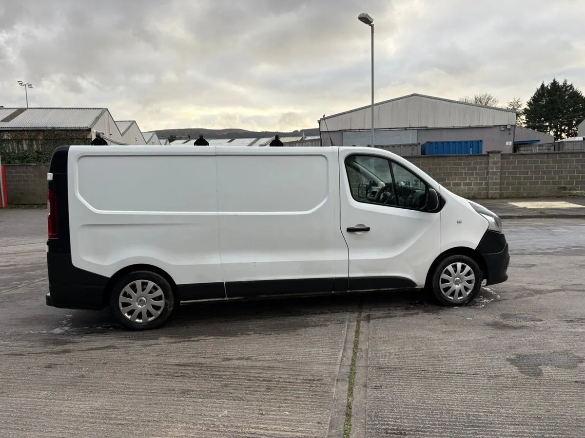 Renault Trafic 2017 - Image 1