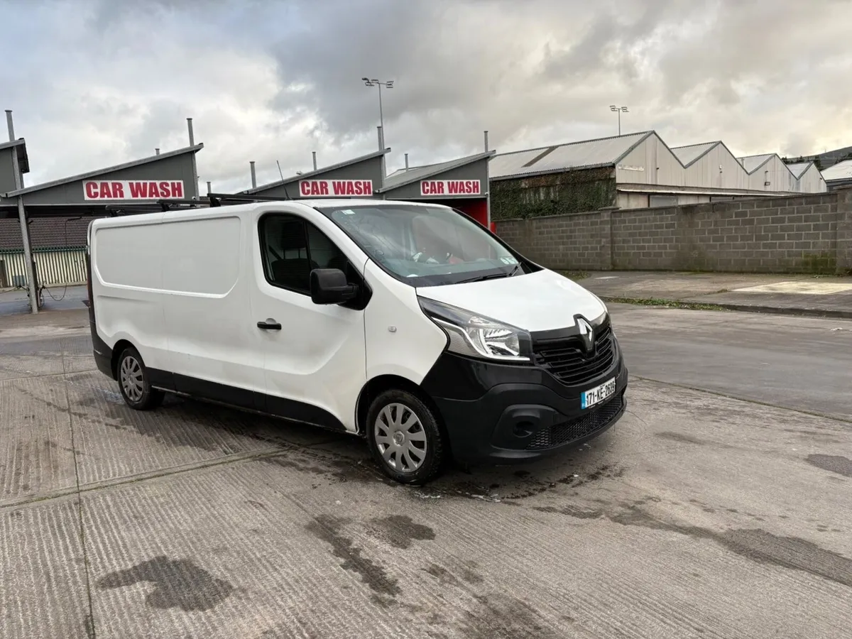 Renault Trafic 2017 - Image 2