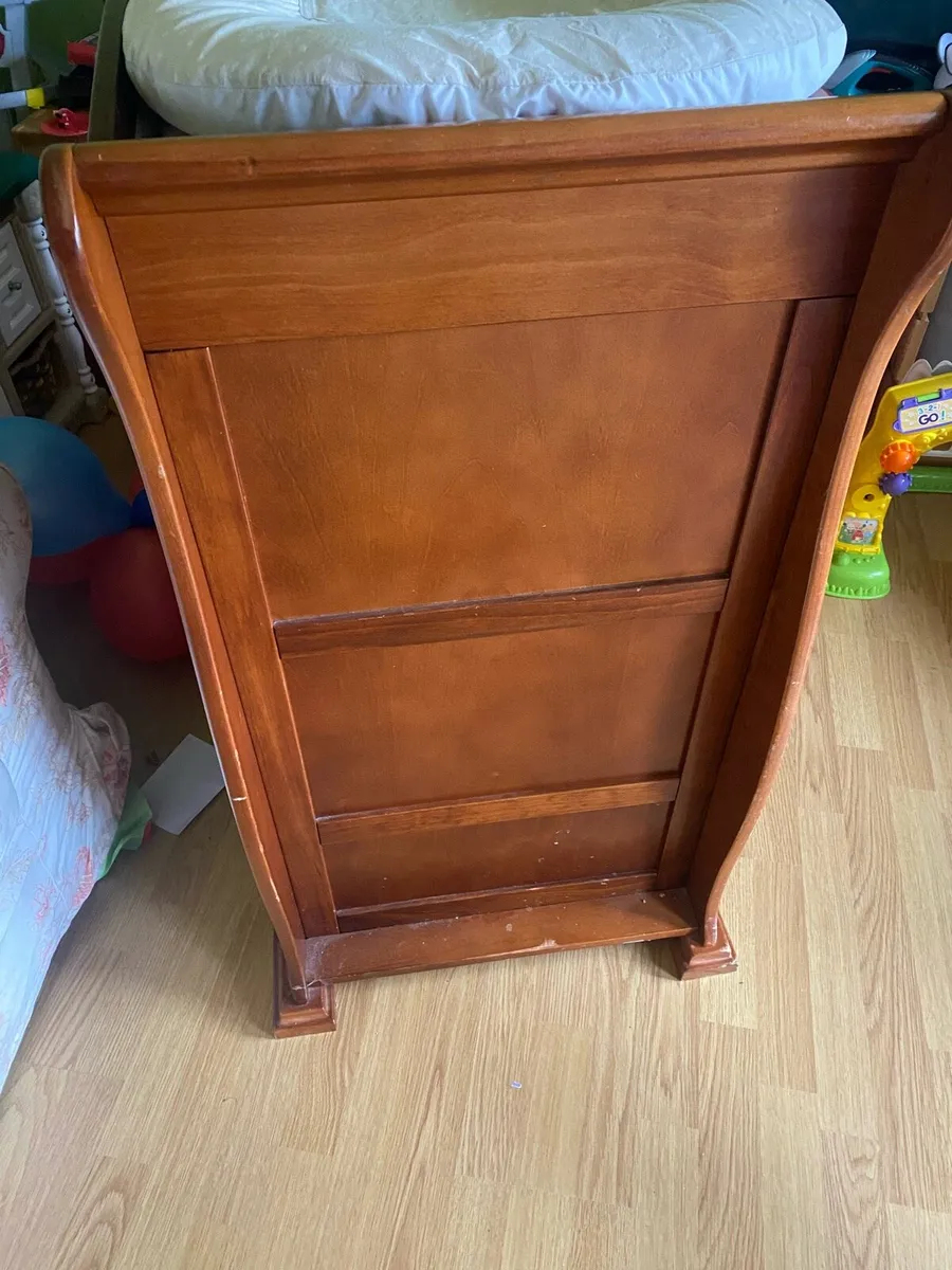 Changing table - Image 4