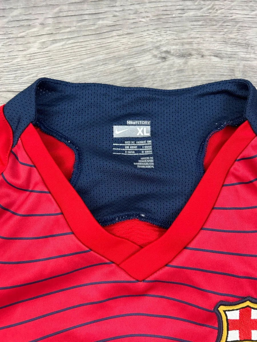 Vintage 2006 Nike Barcelona Training Jersey Top - Image 4