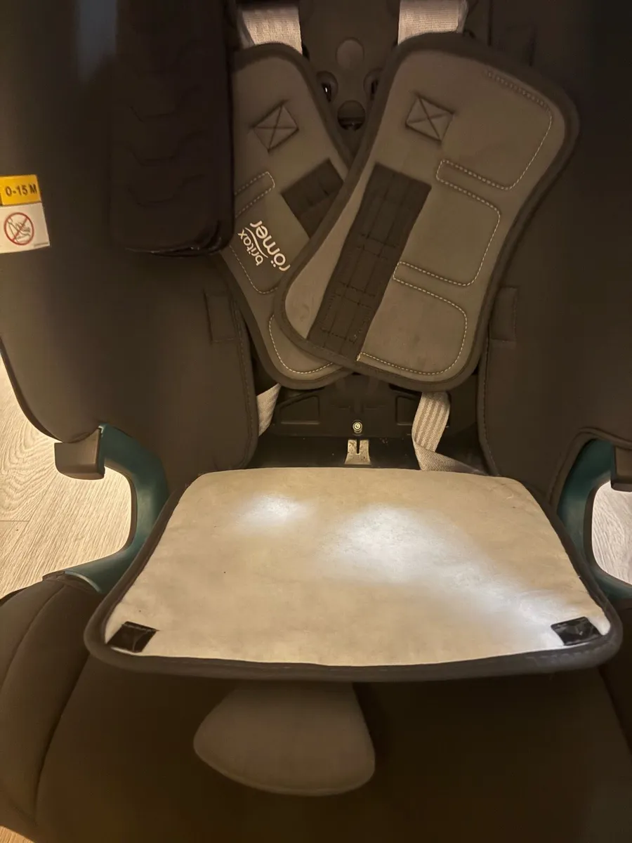 Britax advansafix iSize car seat - Image 2