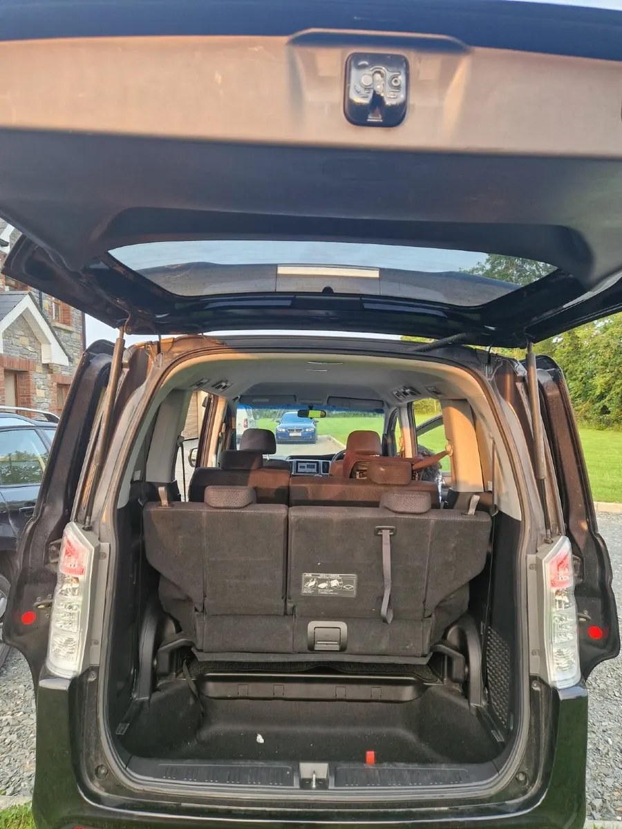 Honda Stepwagon 2012 - Image 4