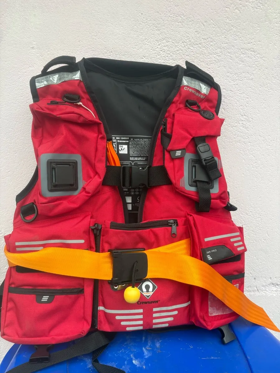 Brand new life jacket - Image 2