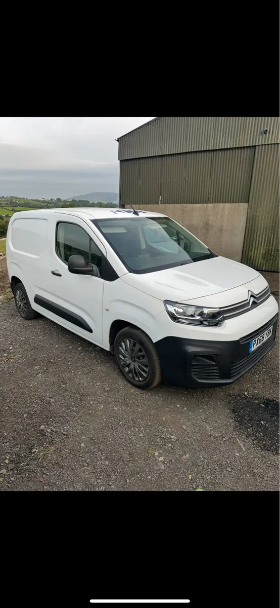 2019 Citroen berlingo for breaking only - Image 4