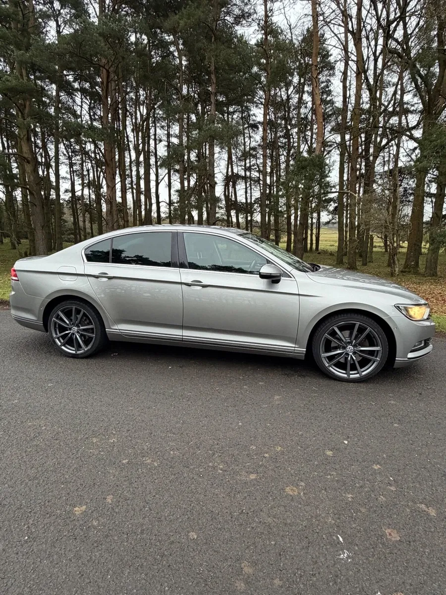 Volkswagen Passat 2016 - Image 1