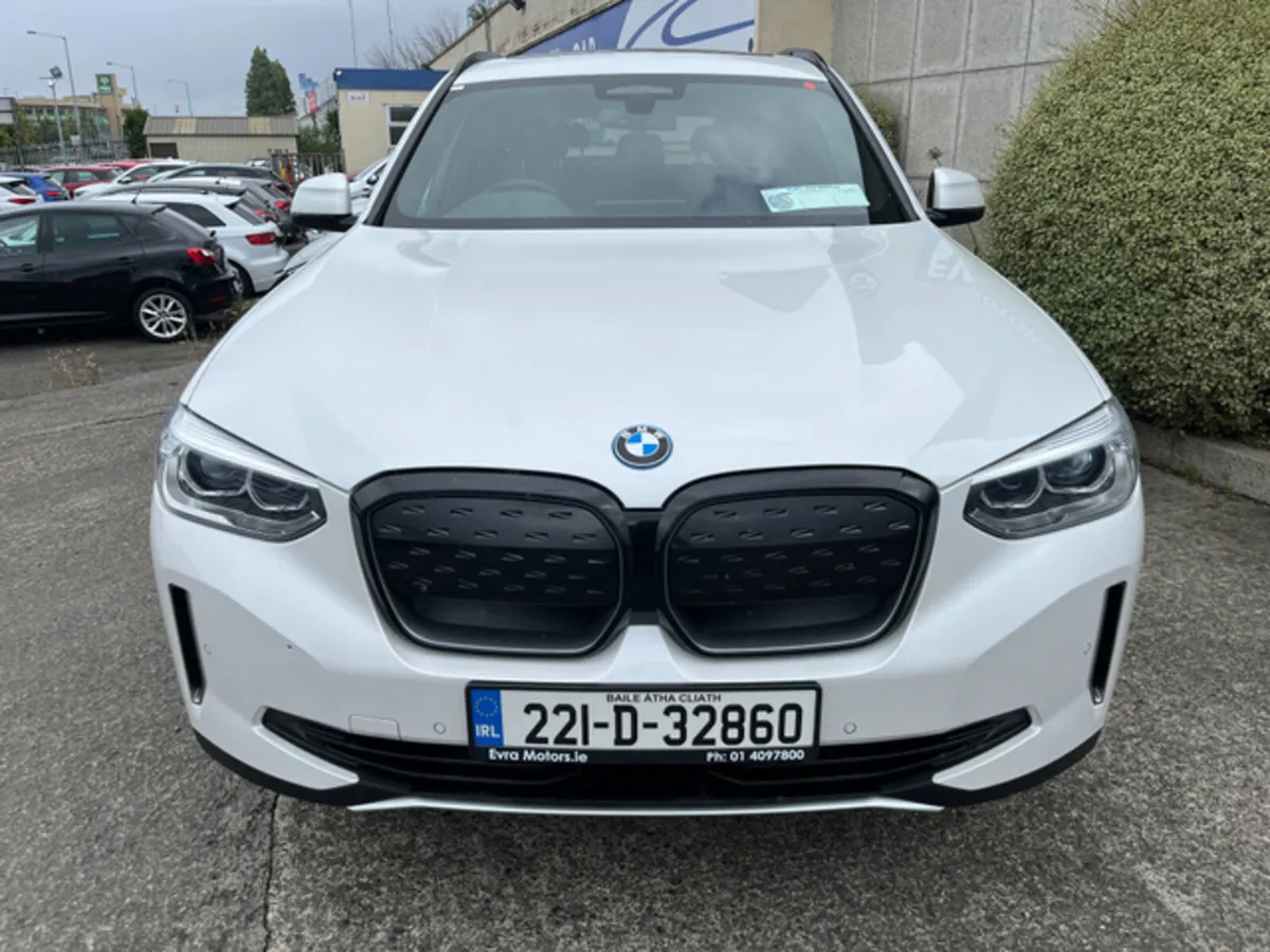 BMW iX3 PREMIER EDITION ELECTRIC //HIGH SPEC//PANO - Image 2