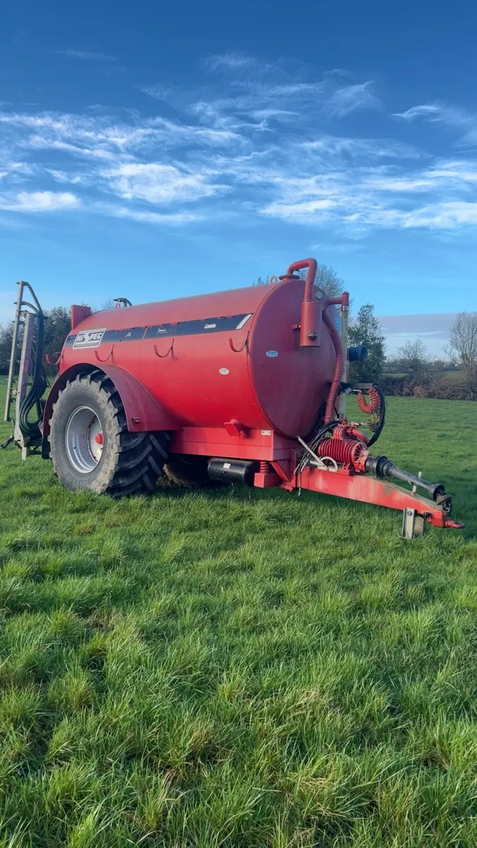 Slurry tanker - Image 1