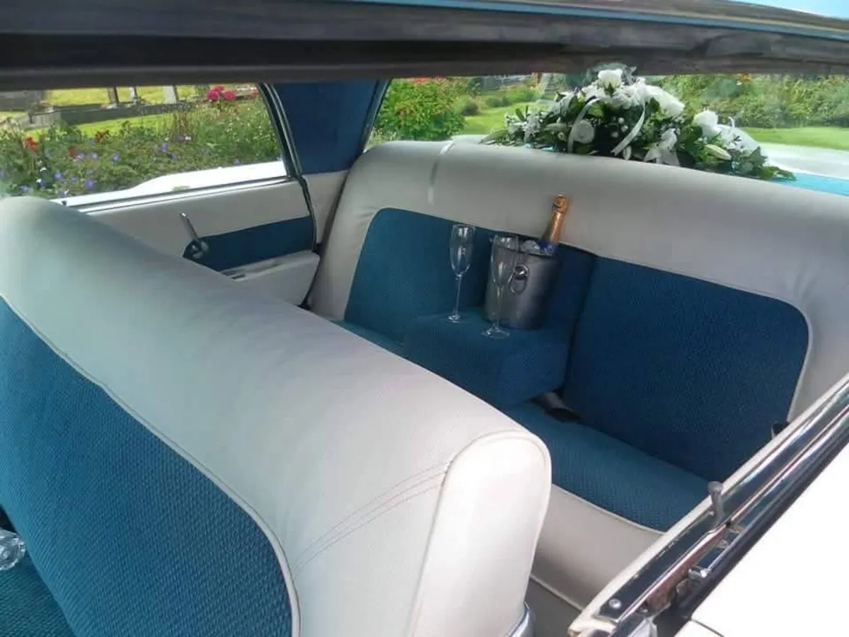 1958 Lincoln Capri - Image 3