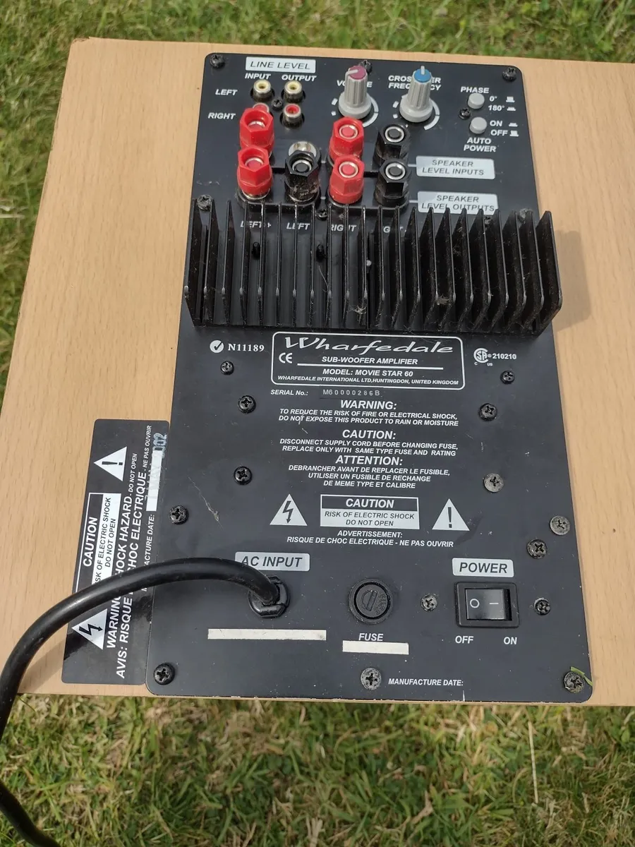 Heavy wooden Wharfedale sub-woofer amplifier - Image 3