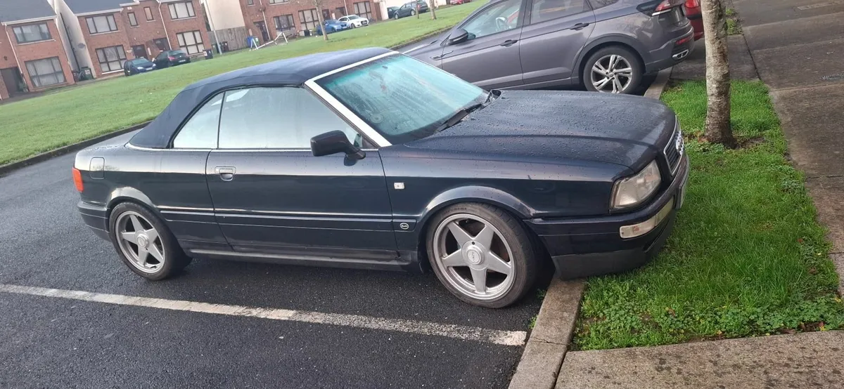 Audi 80 cabrio  and BMW 525i sport - Image 1