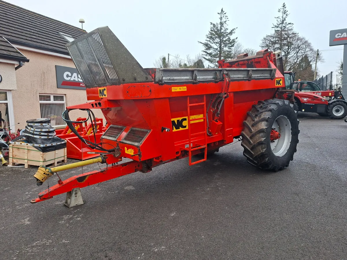 2015 NC DUNG SPREADER - Image 1